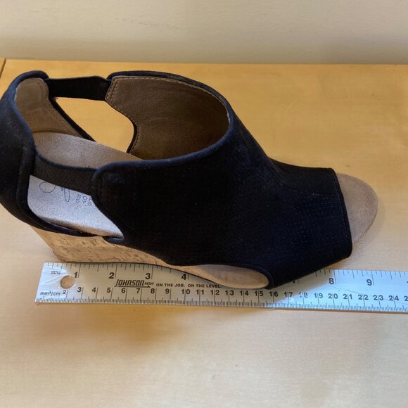 Life Stride Black Faux Suede Peep-Toe Cork Wedge Sandals HINX style Classic - Picture 12 of 14
